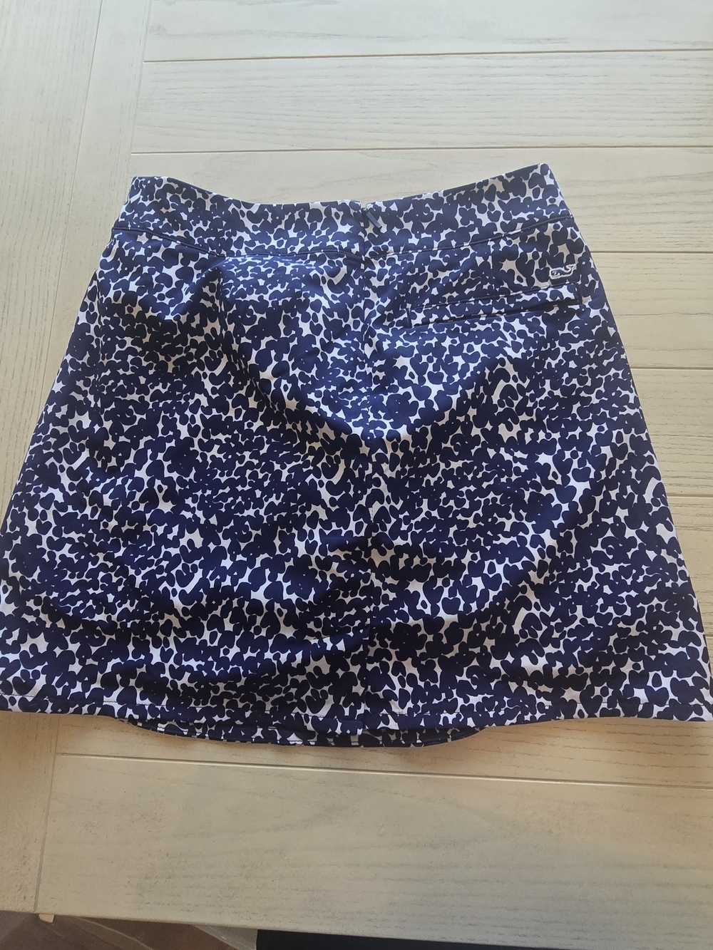 Vineyard Vines Navy and White Skort